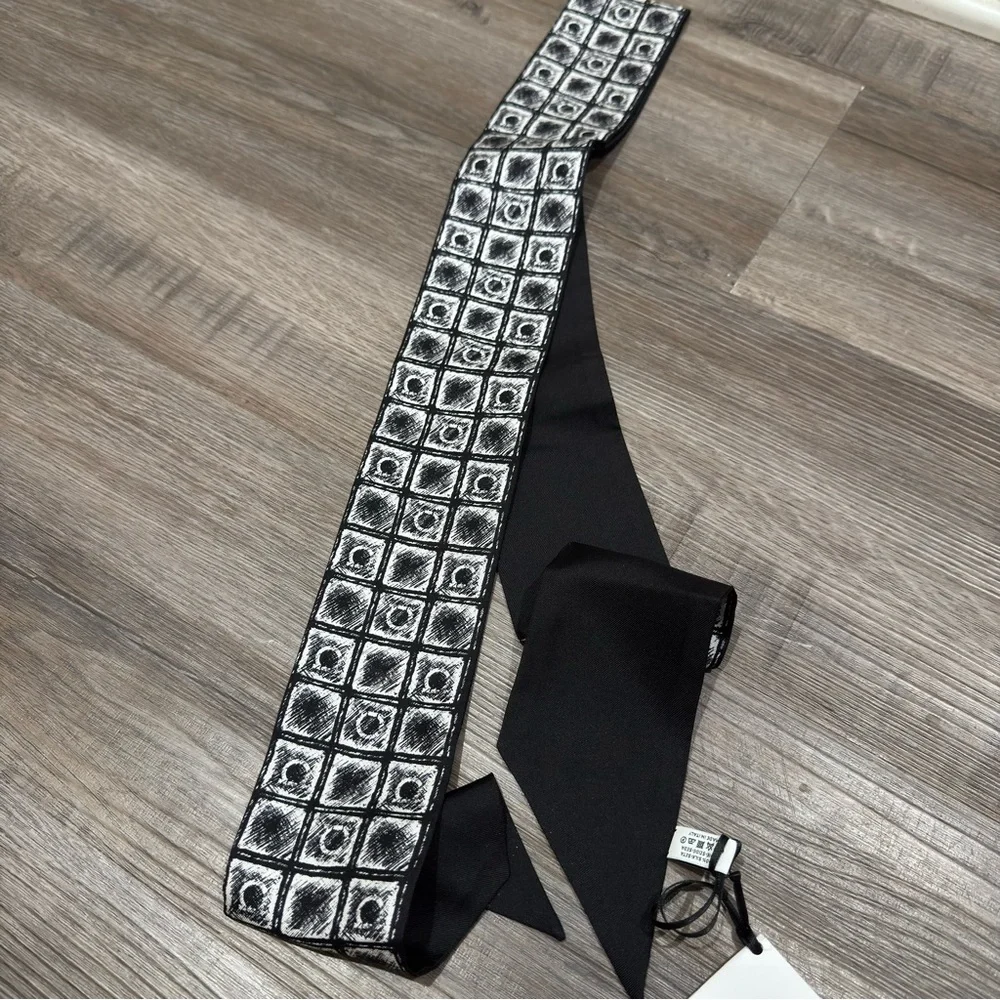 Salvatore Ferragamo Etched Logo Print Silk Bandeau Scarf Twilly in Black White - Picture 11 of 13